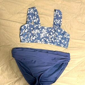Ladies swim suit. XL
